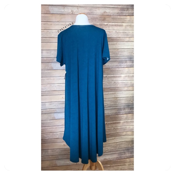 🆕LULAROE carly paisley dress - Picture 3 of 8